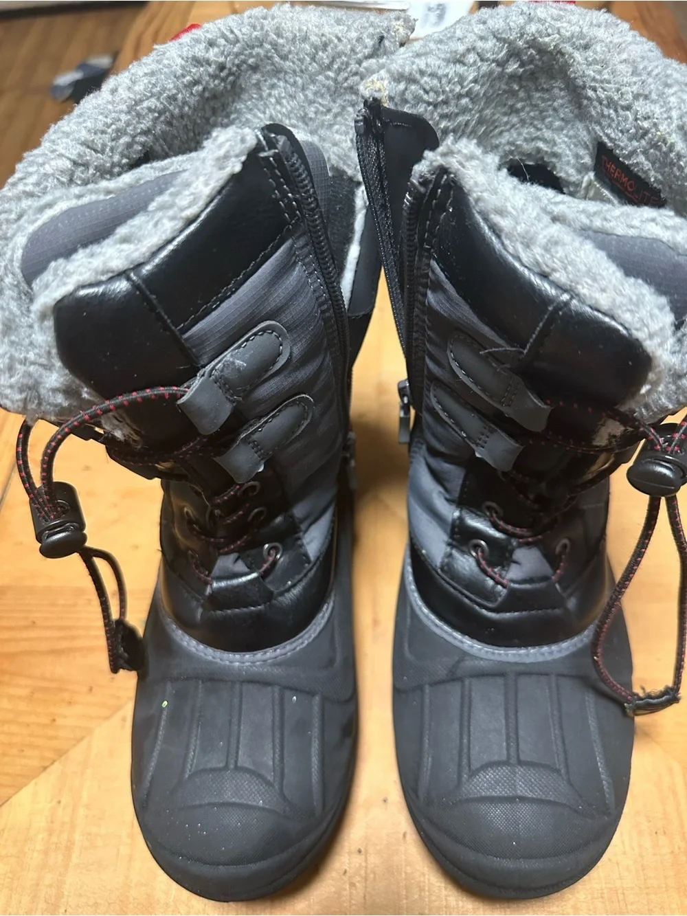 Cat & Jack Gray and Black Kids Thermo Lite Winter Boots with Fleece Lining SZ 3